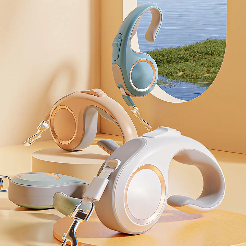 Durable and retractable 5m leash - automatic retractable mechanism