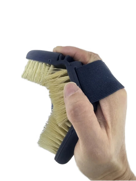 Flexible horse grooming brush with goats hair bristles