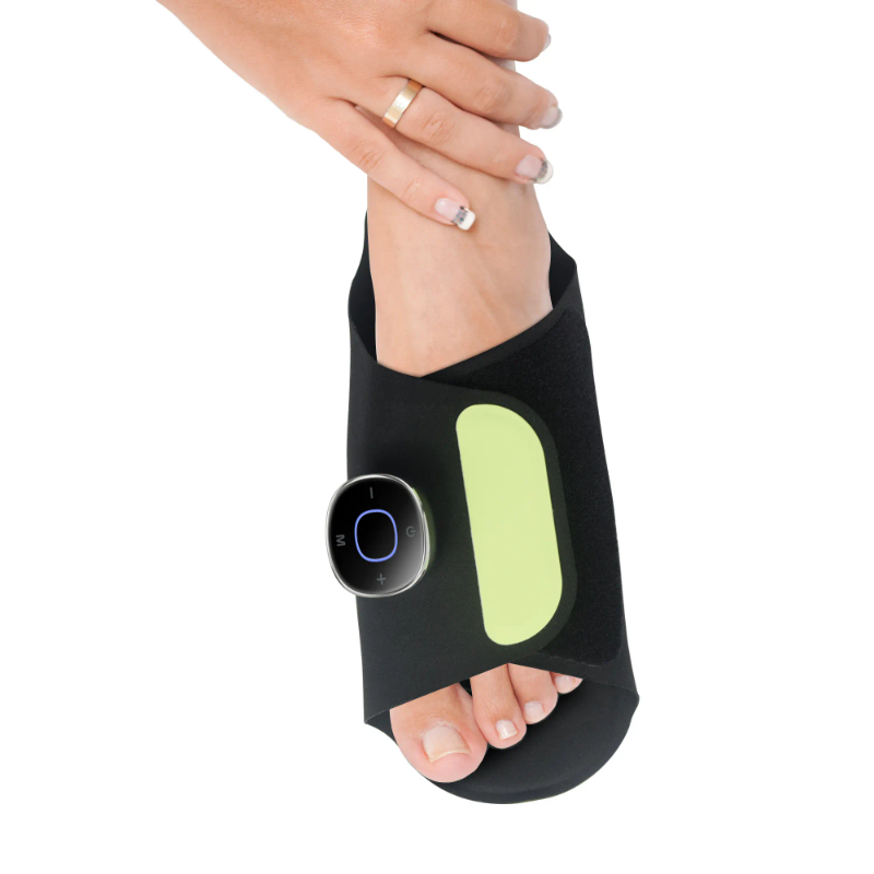 Relaxing, blood circulation promoting portable foot massager