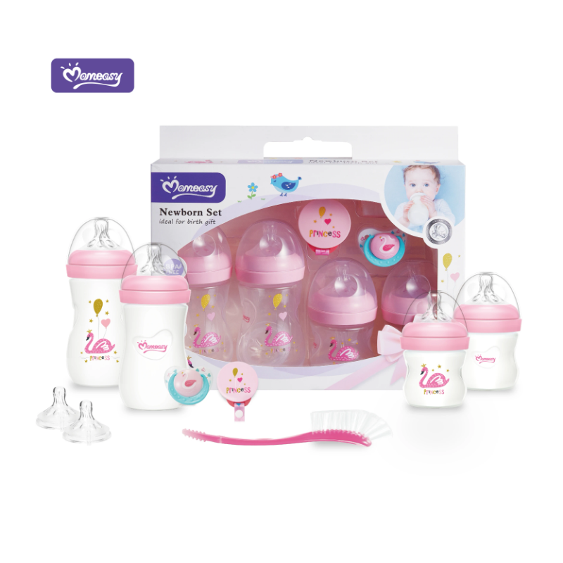 Baby nursing gift set - 4oz and 8oz feeding bottles with cleaning brush