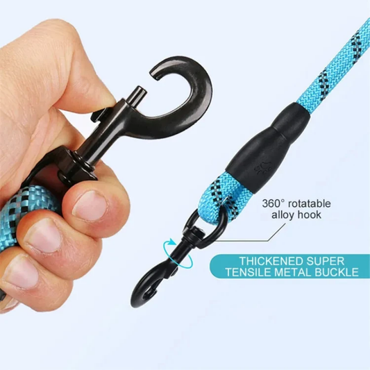 Heavy duty 5m nylon leash with thickened foam handle and 360° swivel carabineer clip